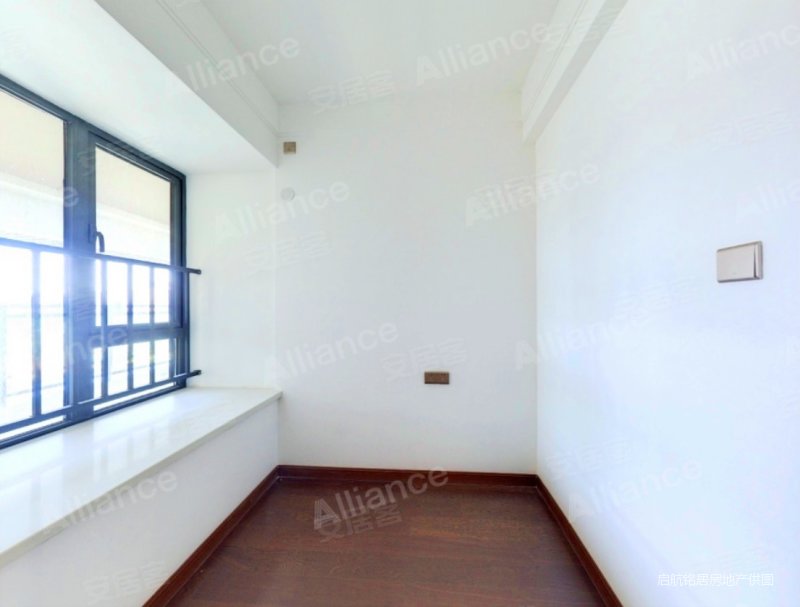 玉米南北港口价格倒挂 养殖下游提货谨慎